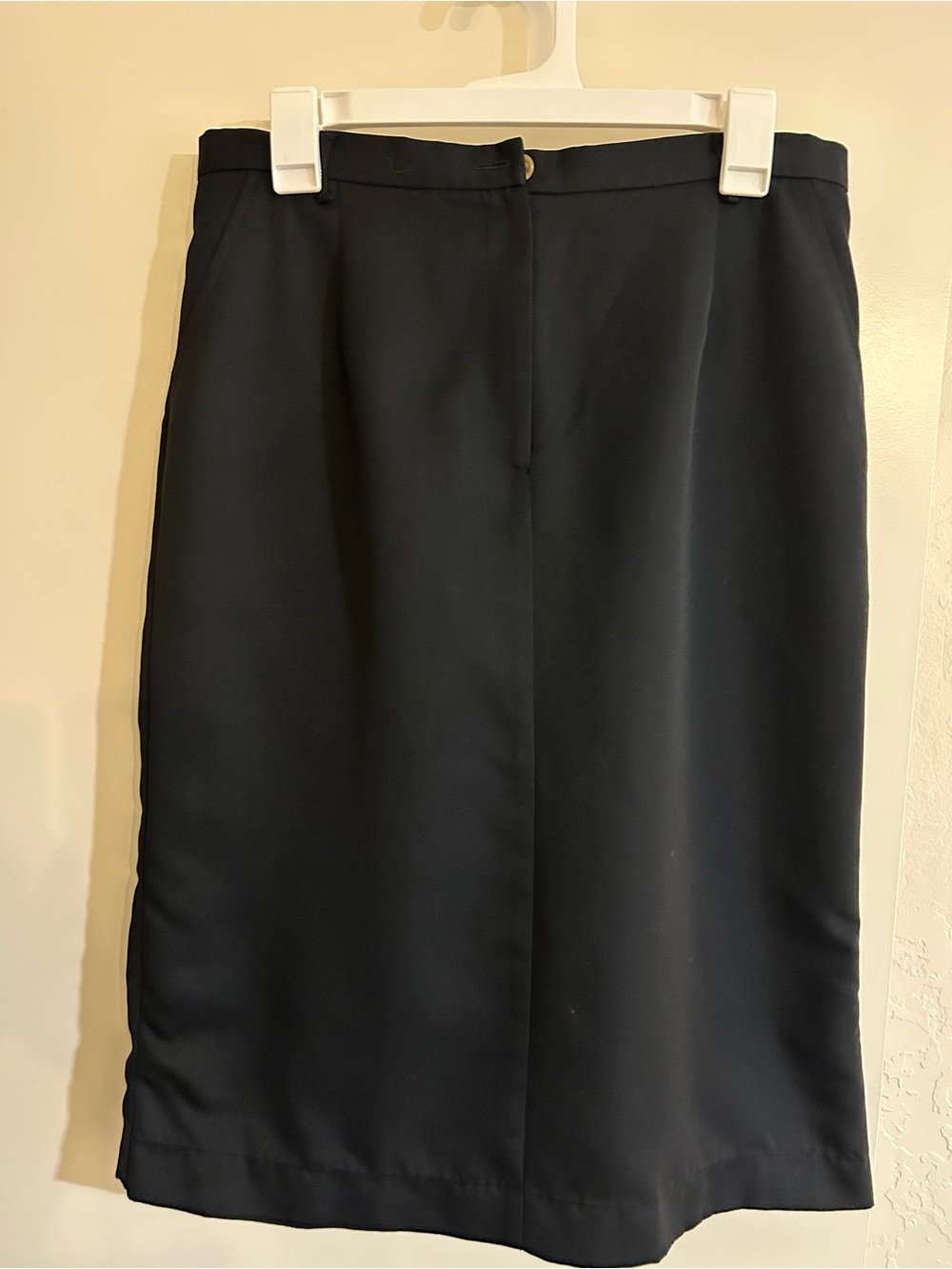💜3 for $25💜Talbots Black Pencil Skirt - Classic Professional Wear